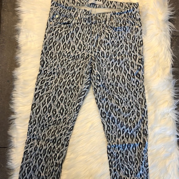 5[7ForAllMankind] White and Blue leopard ankle - Picture 4 of 7